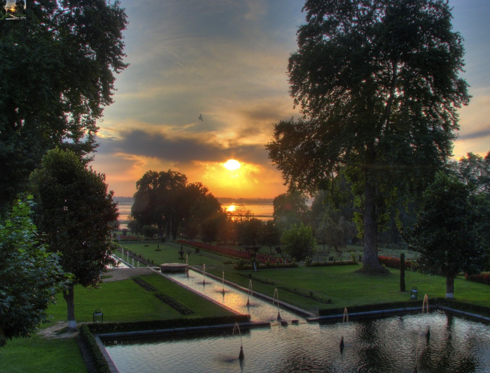 Explore Mughal Gardens